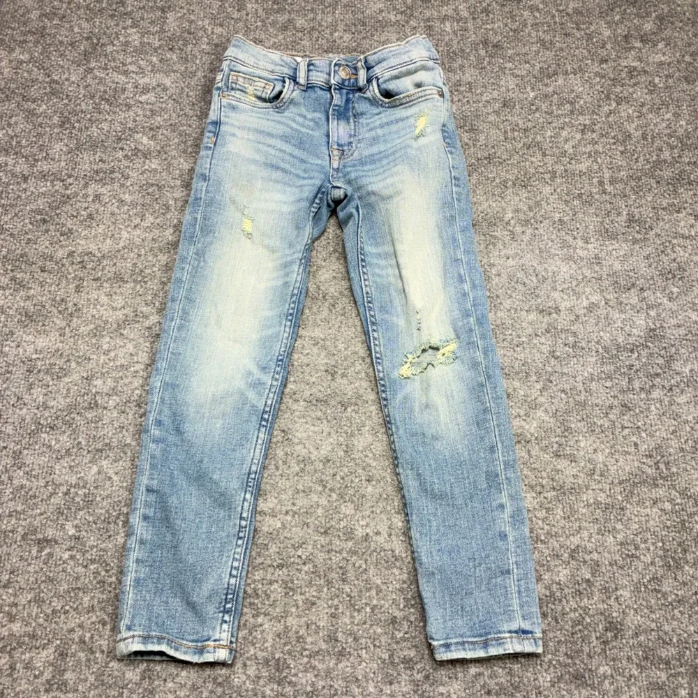 ZARA Jeans Kids Sz.6/7‎ Straight Leg Distressed Light Wash Denim Pants